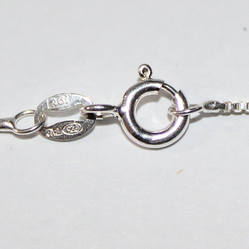 Sterling Silver Hand Print Necklace 8 Grams - Picture 5 of 7